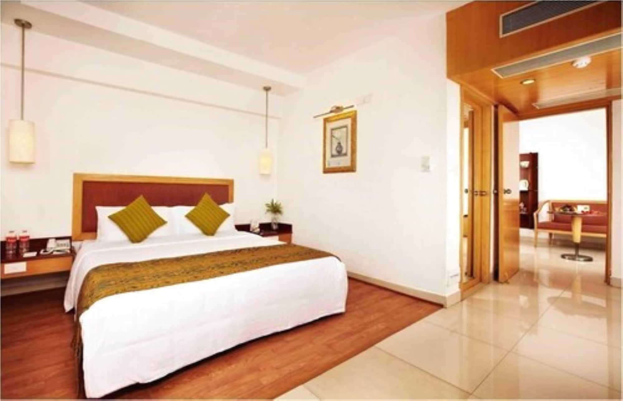 צ'נאי Savera Hotel מראה חיצוני תמונה