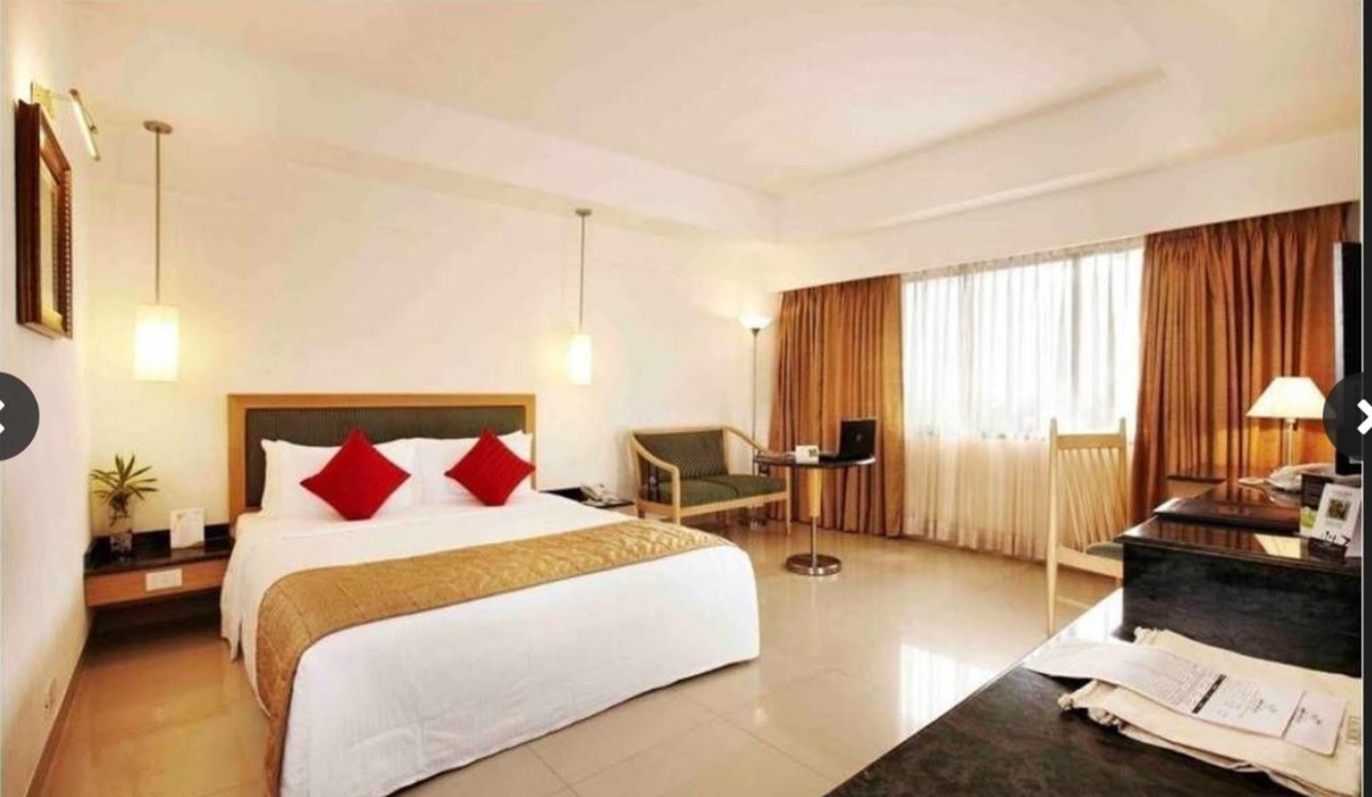 צ'נאי Savera Hotel מראה חיצוני תמונה
